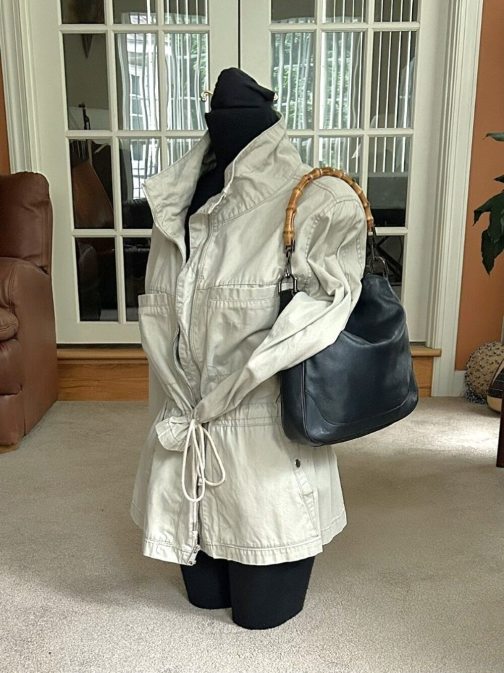 GUCCI Medium Diana Shoulder Bag, Black - Picture 2 of 16